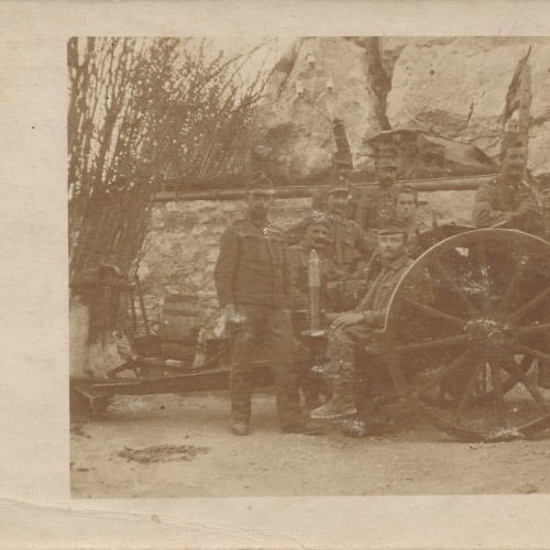 AK Soldaten Geschütz Gestell Militaria Ansichtskarte (14537)