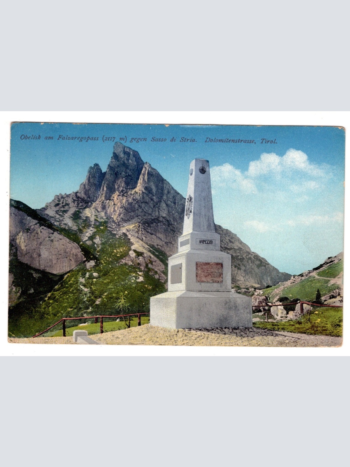 AK, Obelisk am Falzaregopass gegen Sasso, Italien, Ansichtskarte (S7299)