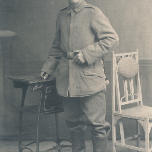 AK Soldat in Uniform Militaria Ansichtskarte (14625)