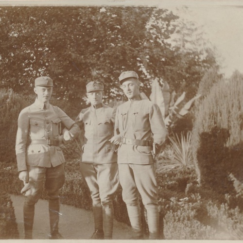 AK von drei Offizieren Militaria Ansichtskarte (14669)