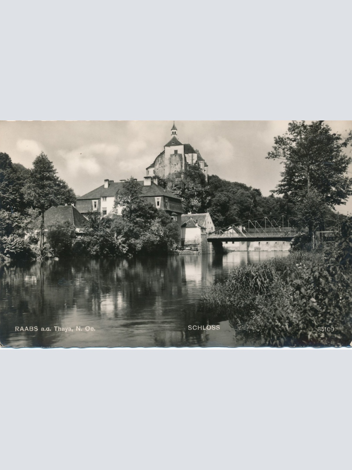 AK aus Raabs an der Thaya mit Schloss Niederösterreich Ansichtskarte (14871)