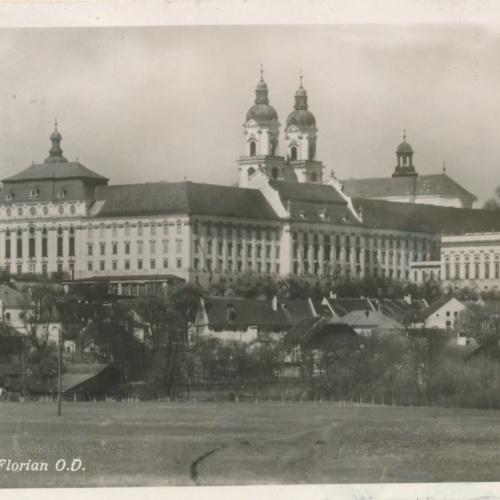 AK aus St. Florian mit Stift Oberösterreich Ansichtskarte (15120)