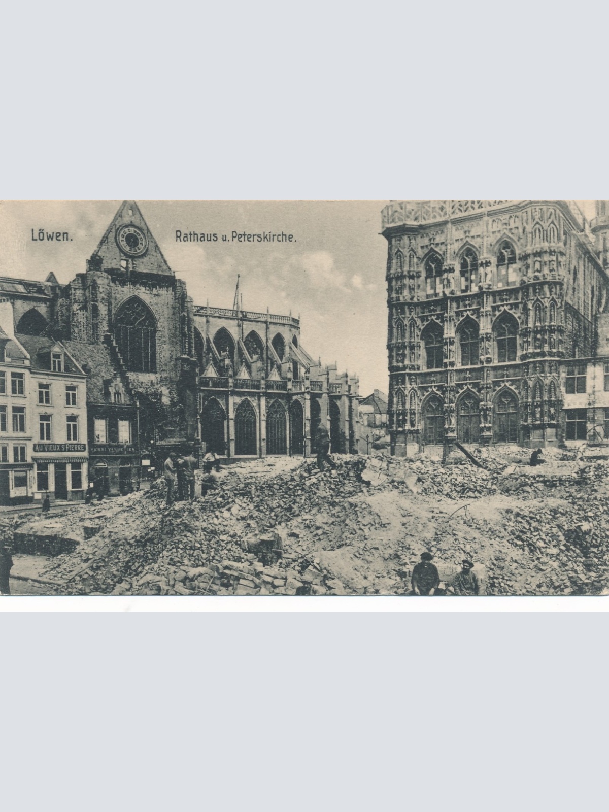 AK aus Löwen Rathaus und Peterskirche Militaria (14994)