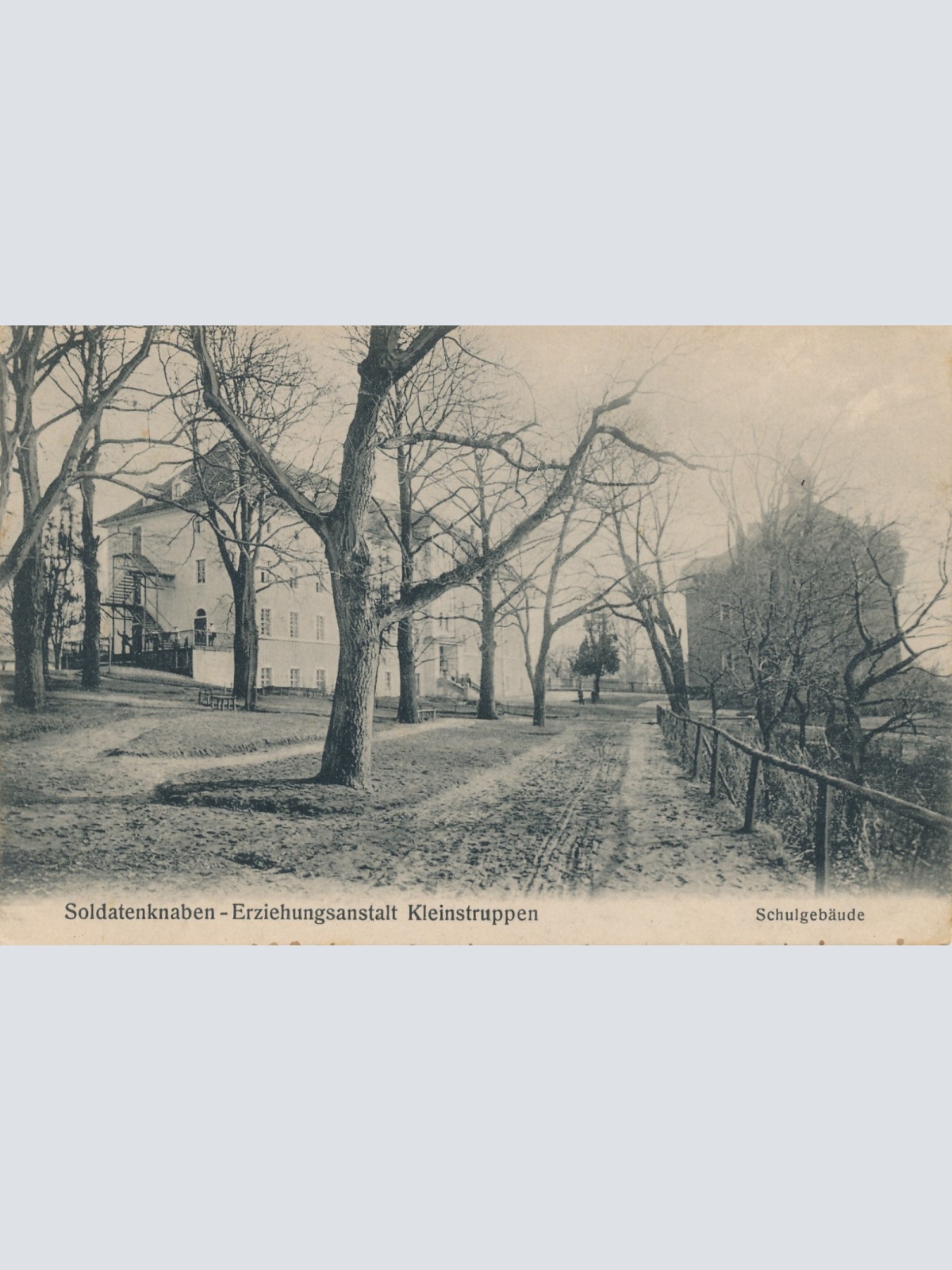 AK aus Kleinstruppen Soldatenknaben Erziehungs A. Sachsen Ansichtskarte (15884)