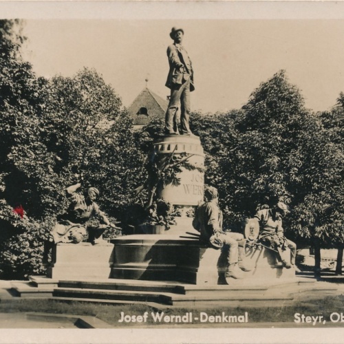 AK aus Steyr mit Denkmal Josef Werndl Oberösterreich Ansichtskarte (15499)