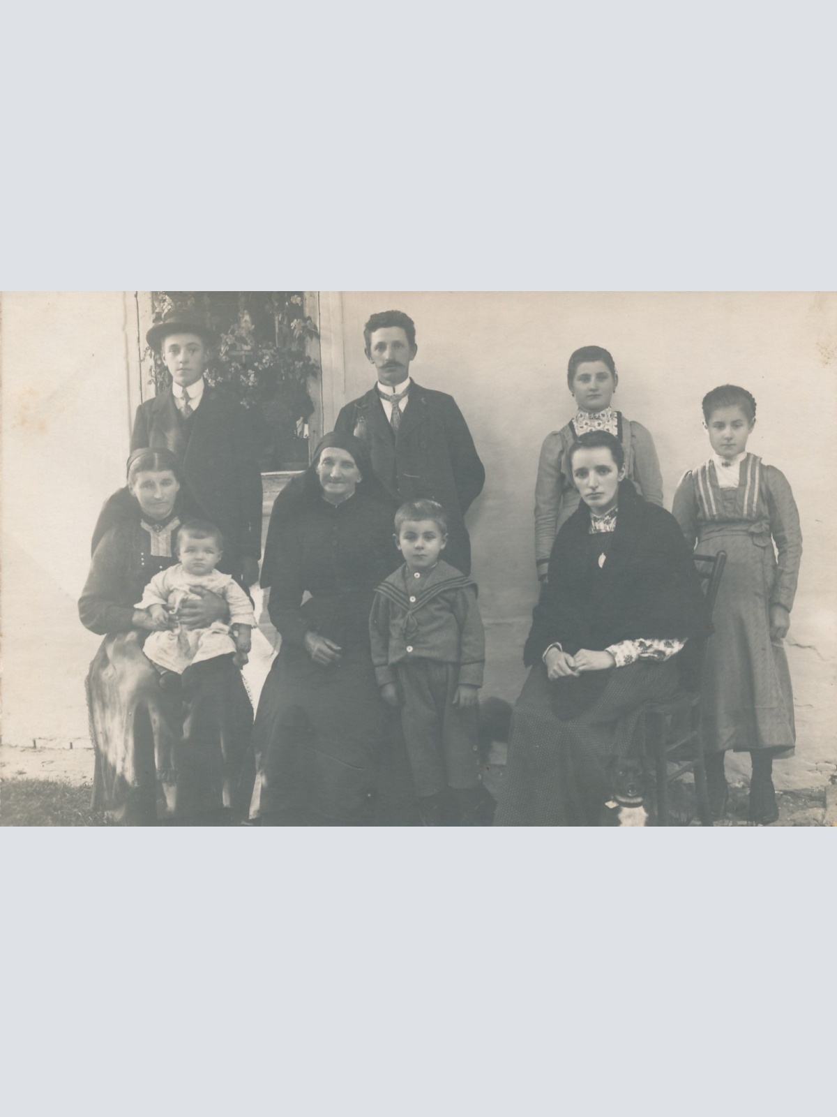 AK Annodazumals Familienfoto Ansichtskarte (16466)