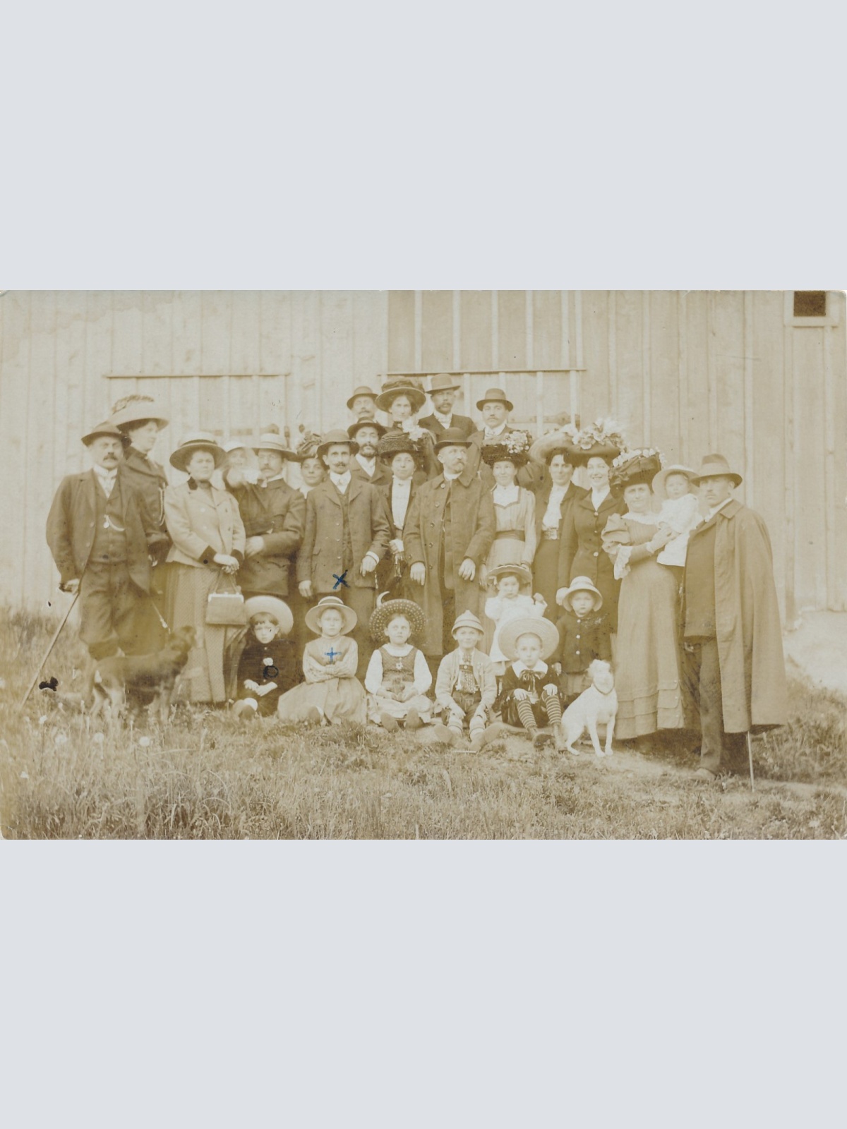 AK Annodazumals von einer Bauernfamilie Ansichtskarte (16595)