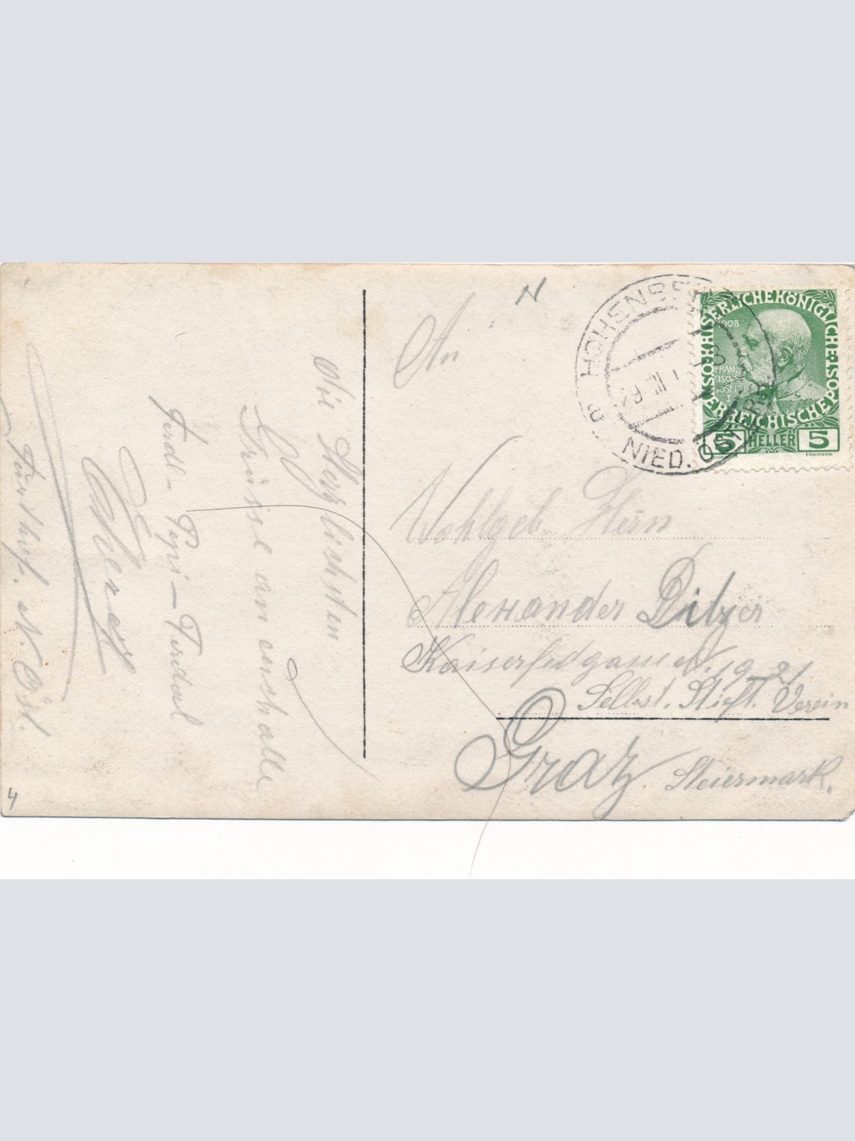 AK Annodazumals Familie Posiert auf einer Stiege Ansichtskarte (16650)