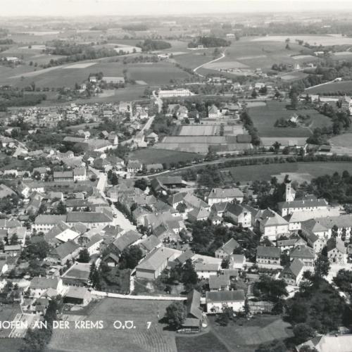 AK aus Neuhofen an der Krems Luftbild Oberösterreich Ansichtskarte (16610)