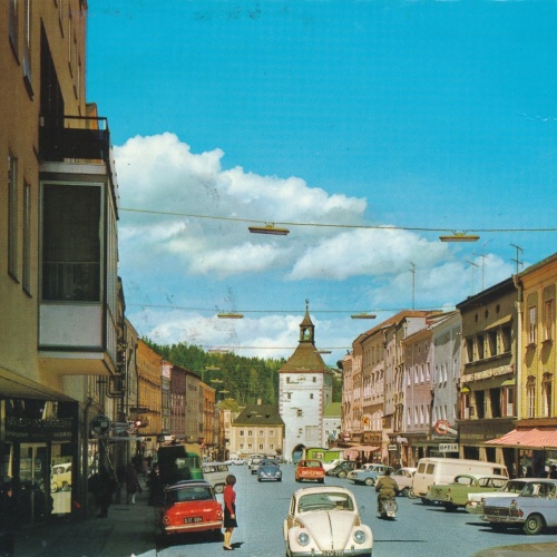 AK aus Vöcklabruck Stadtplatz mit Oldtimer Oberösterreich Ansichtskarte (16674)