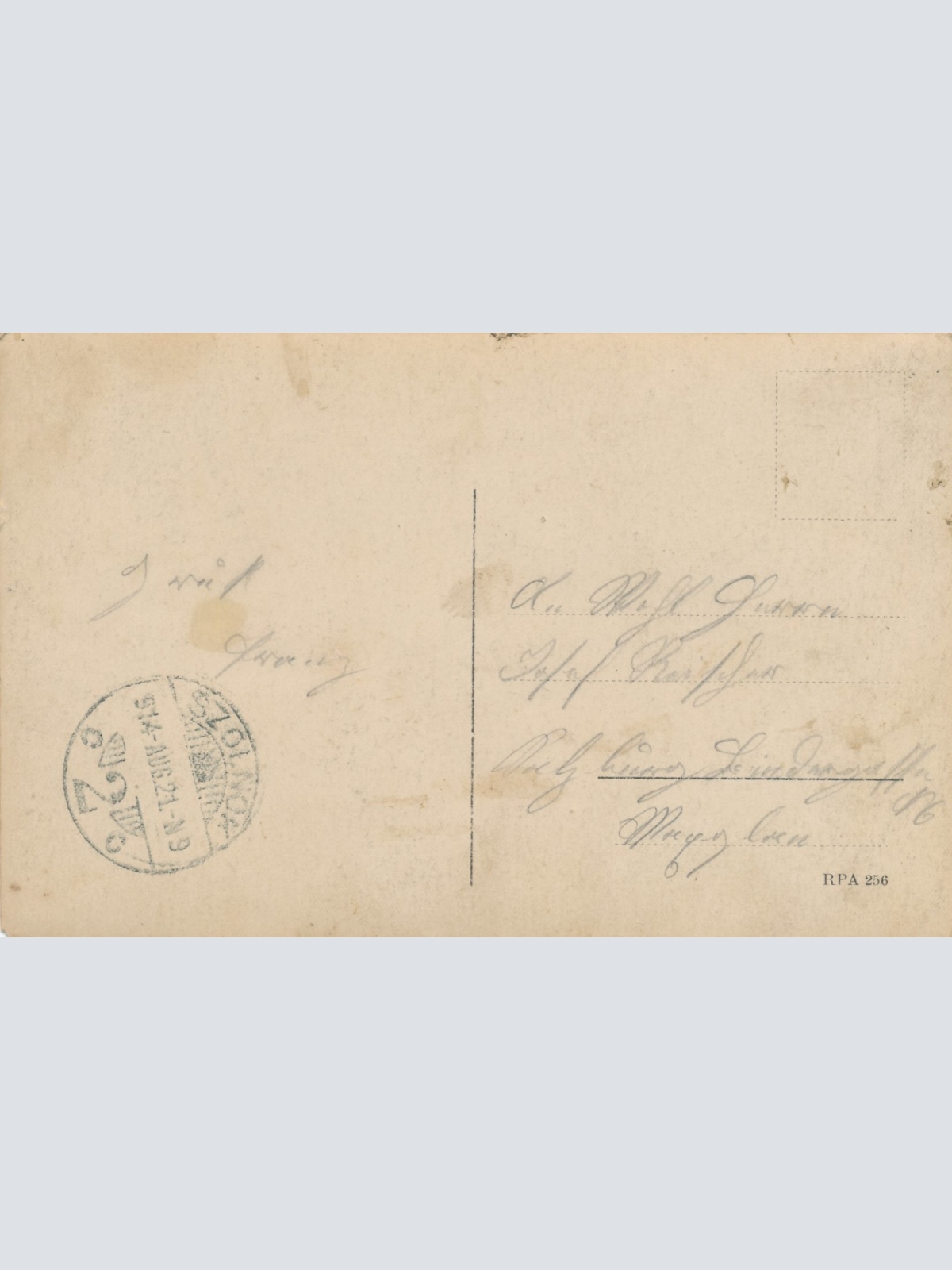 AK Militaria Soldat mit Ausrüstung Ansichtskarte (16751)