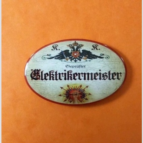 Nostalgie KuK Flaschenöffner Magnet Geprüfter Elektrikermeister
