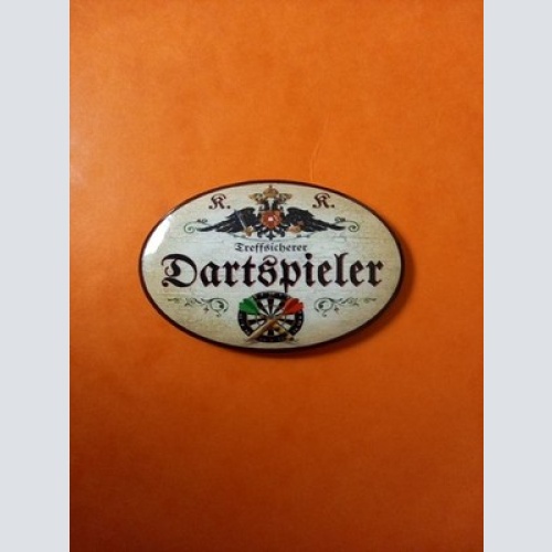 Nostalgie KuK Flaschenöffner Magnet Treffsicherer Dartspieler