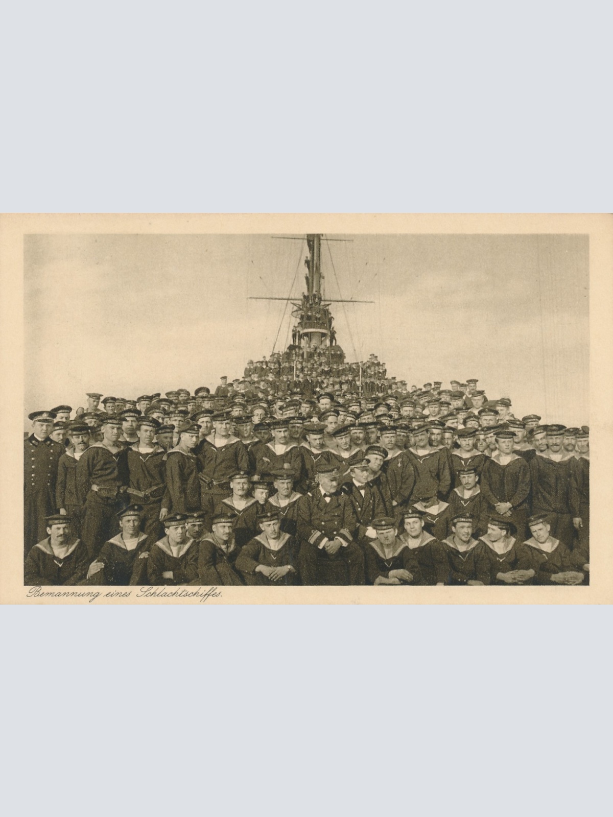 AK Bemannung eines Schlachtschiffes Ansichtskarte (16889)