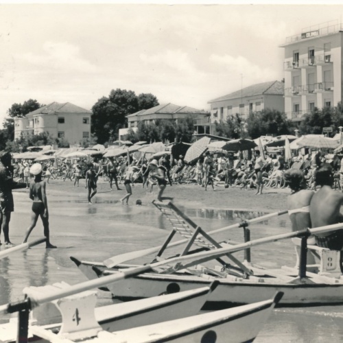 AK aus Lido di Iesolo Hotel Columbia Italien Ansichtskarte (17101)