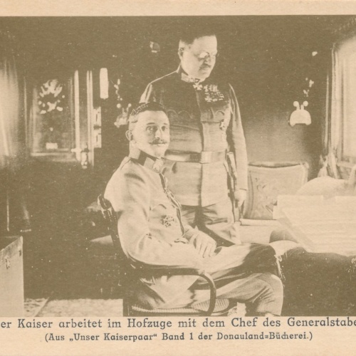 AK Militaria der Kaiser Karl Arbeitet mit dem Cheff des Generalstabes (17003)
