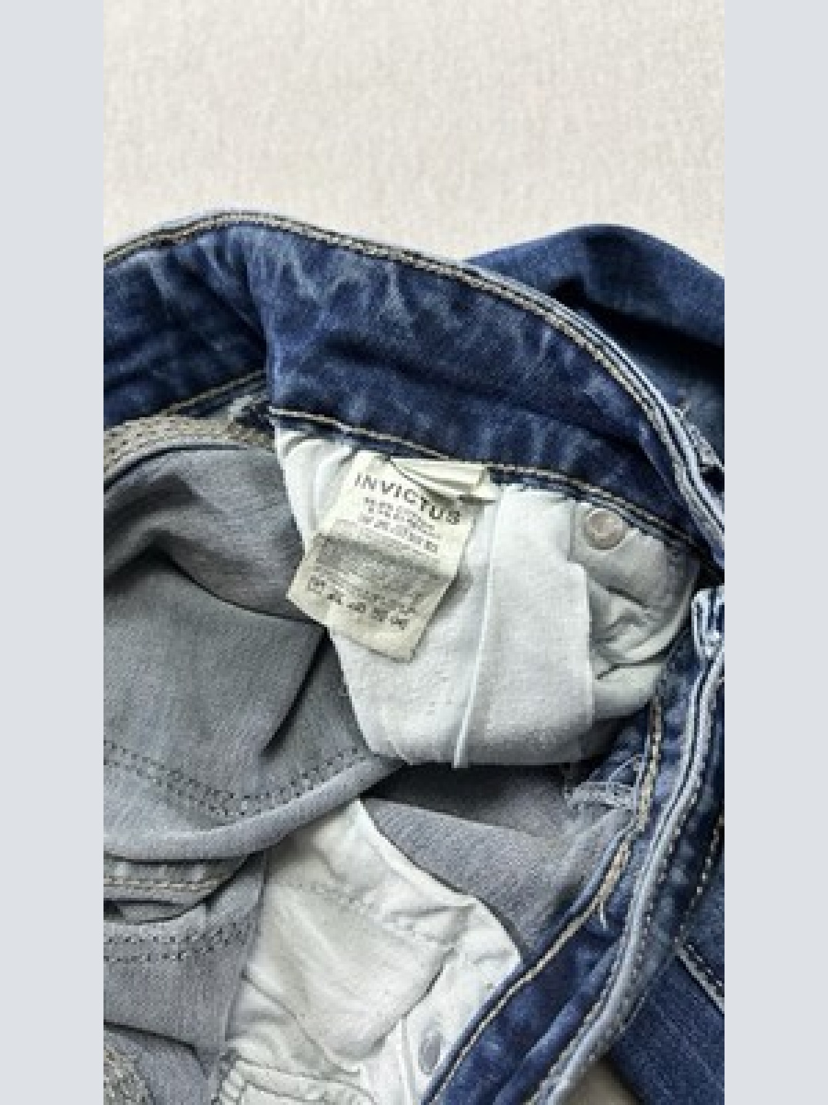 Invictus Ripped Jeans im Vintage look Blau Größe S Maße auf Fotos