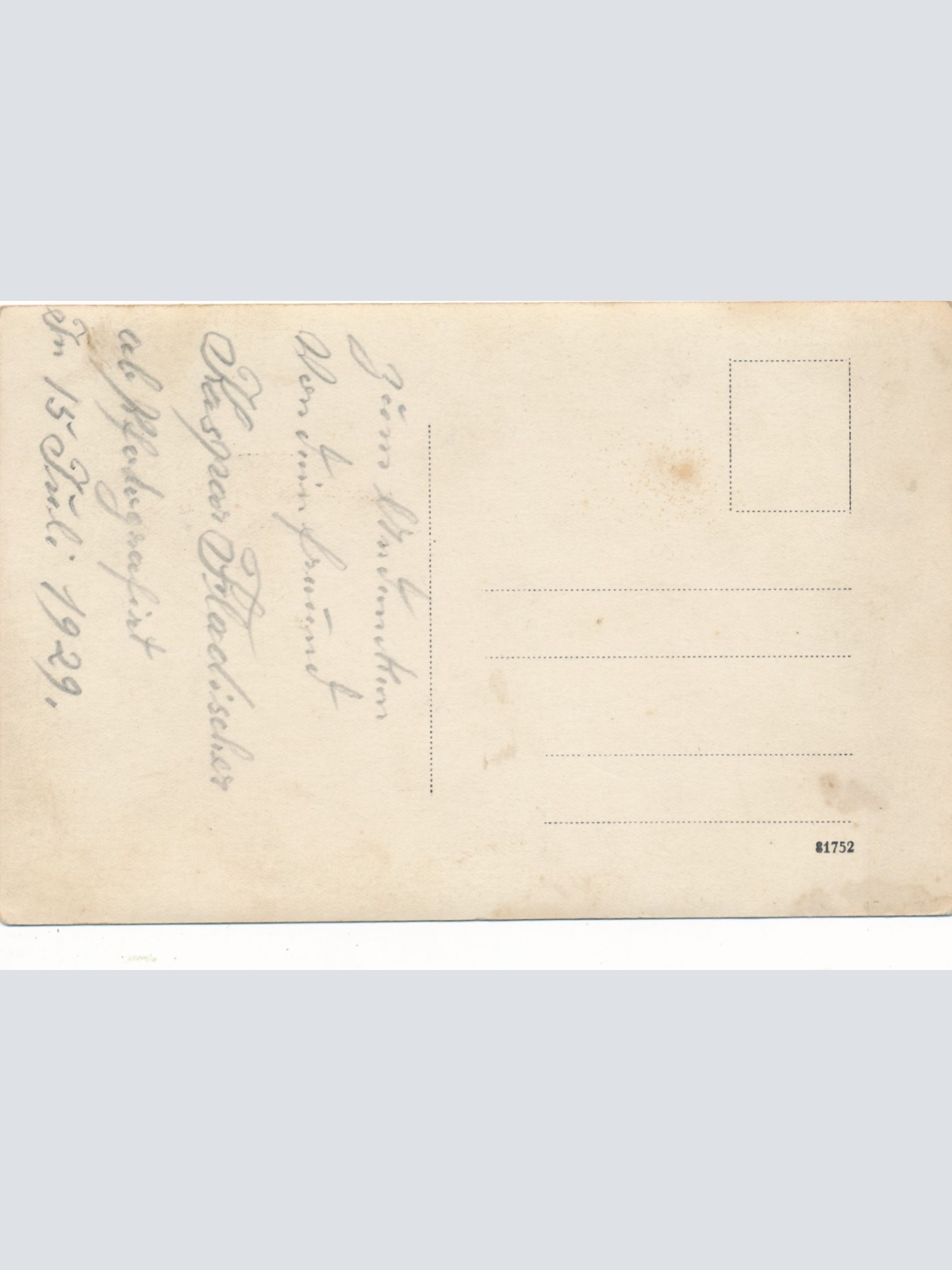 AK Annodazumals Familie vor deren Haus mit Pferd Ansichtskarte (18098)