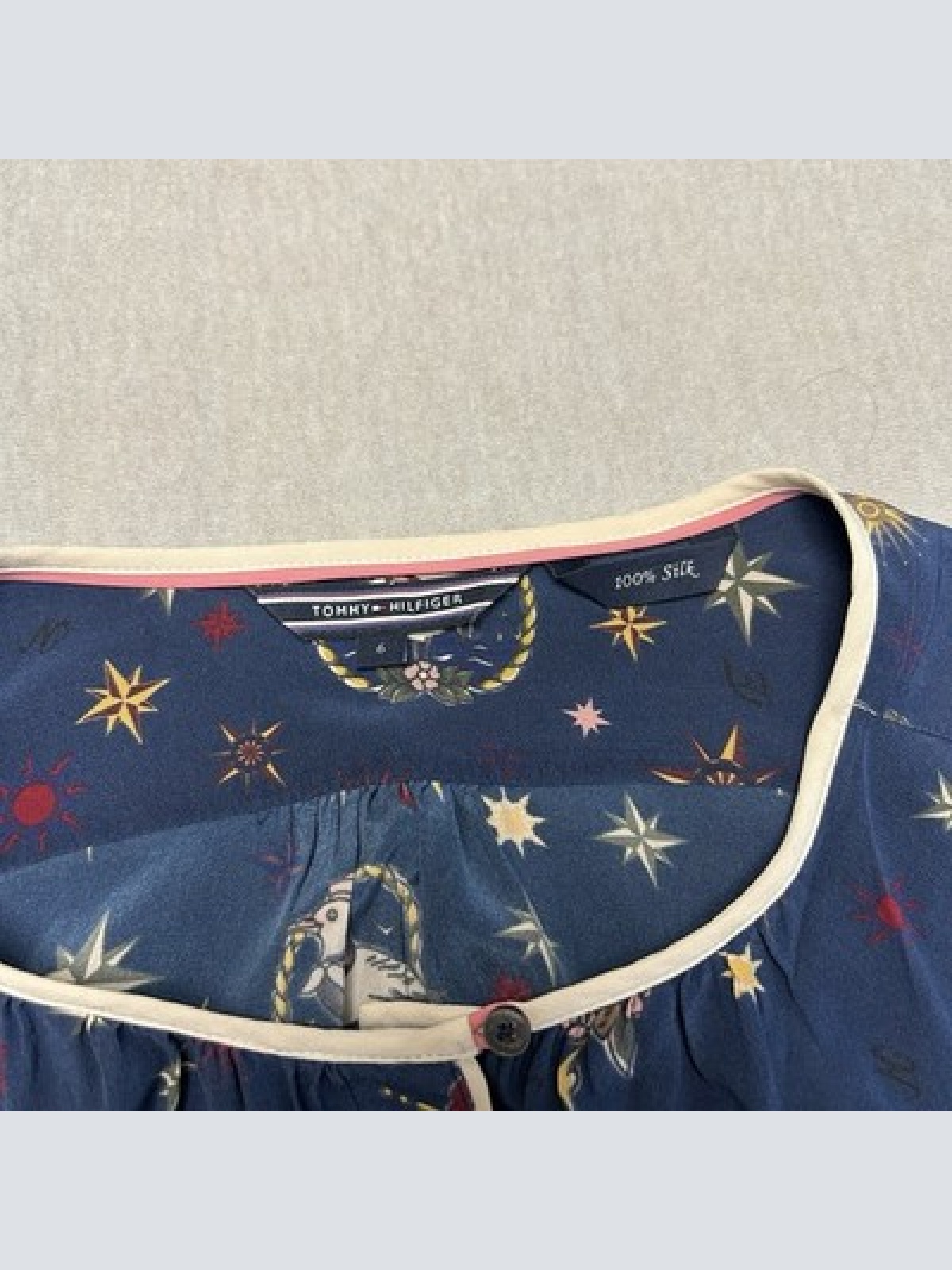 Tommy Hilfiger Luxus Seidenbluse Nautical Tattoo Print Navy Blau 100% Seide XS