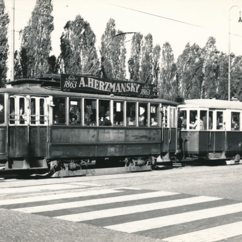 AK aus Wien Strassenbahn Ansichtskarte (18383)