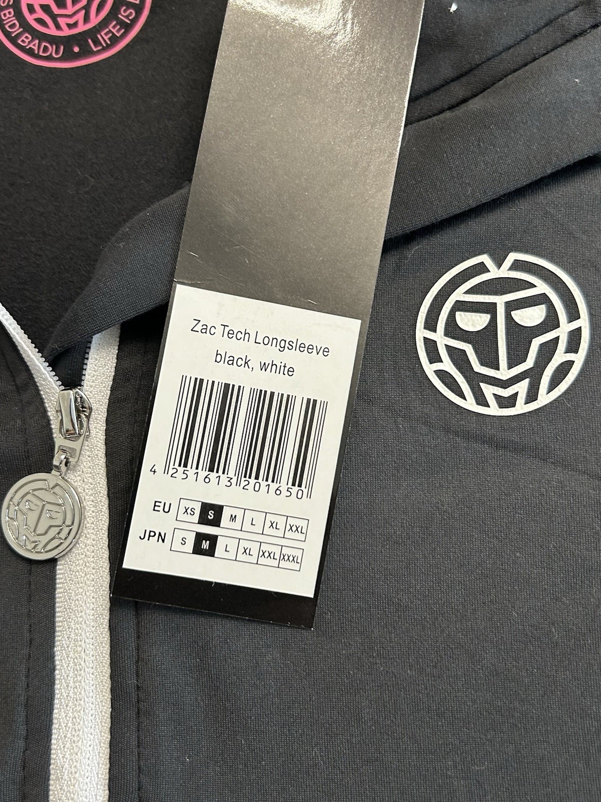 Bidi Badu Zac Tech Longsleeve Funktionsshirt NEU mit Etikett | Größe S | Schwarz