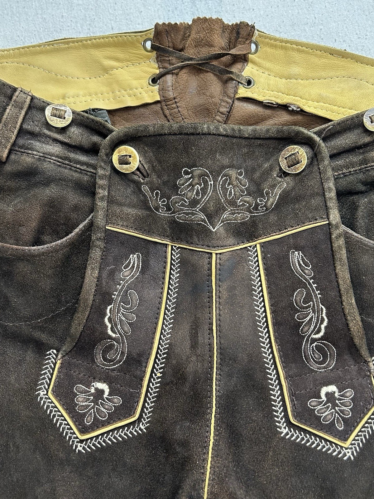 Kurze Lederhose Wild&Wald Qualitätsbekleidung Größe 48 100% Leder Tracht