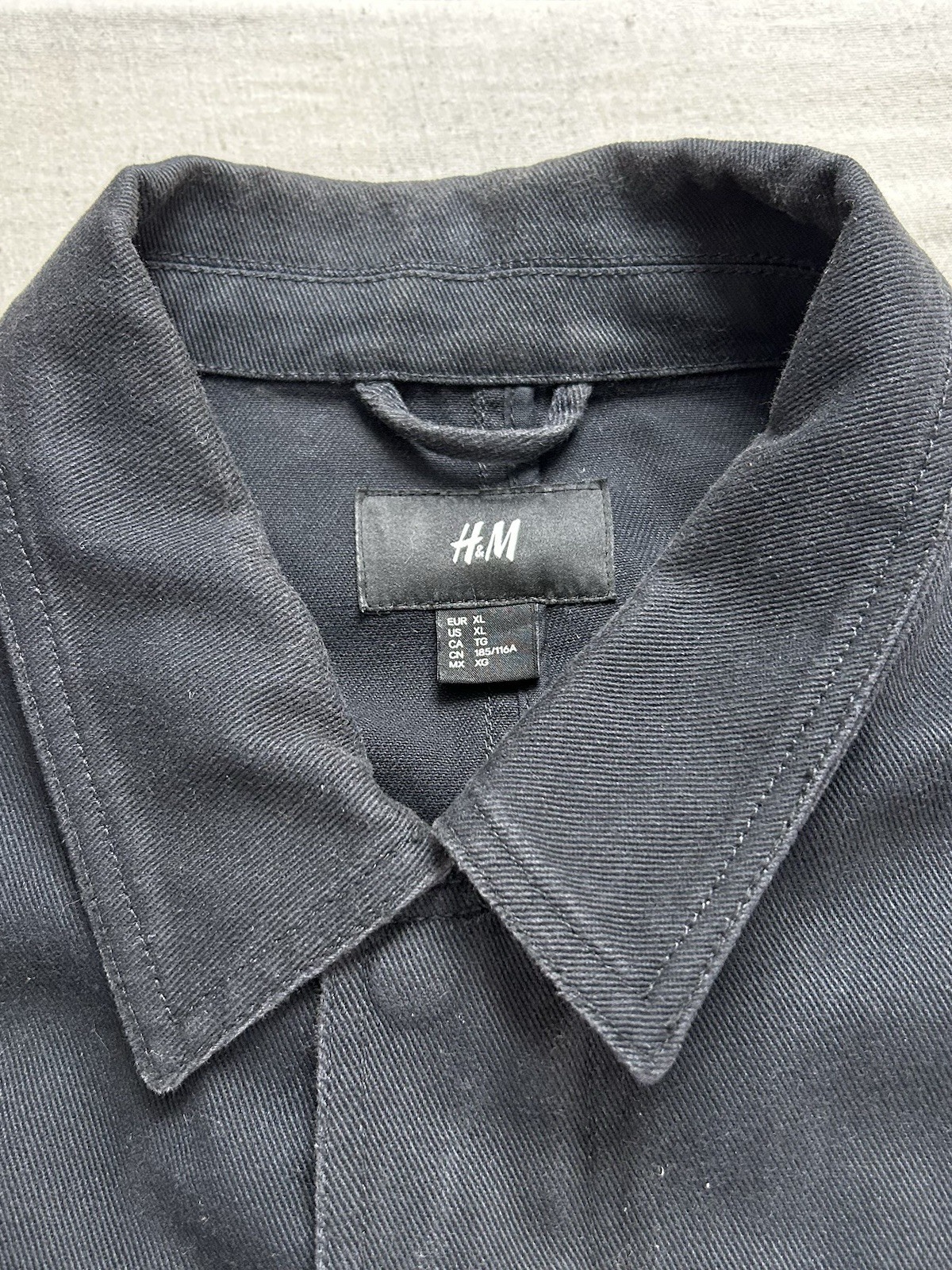 H&M Vespa Jeansjacke Schwarz Größe XL Vespa Patch Taschen Knöpfe Maße auf Fotos