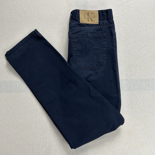 Dünne Calvin Klein Herren Jeans W31 L34 Dunkelblau Maße auf Fotos