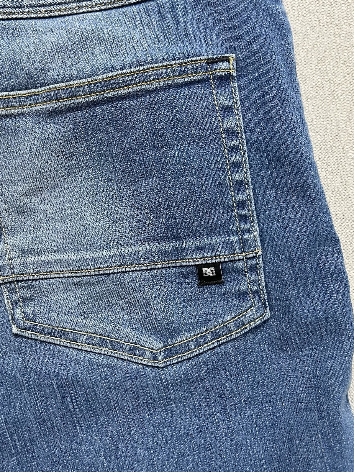 DC Shoes Jeans Shorts Herren Größe W34 Blau Bermudas Skater Maße auf Fotos