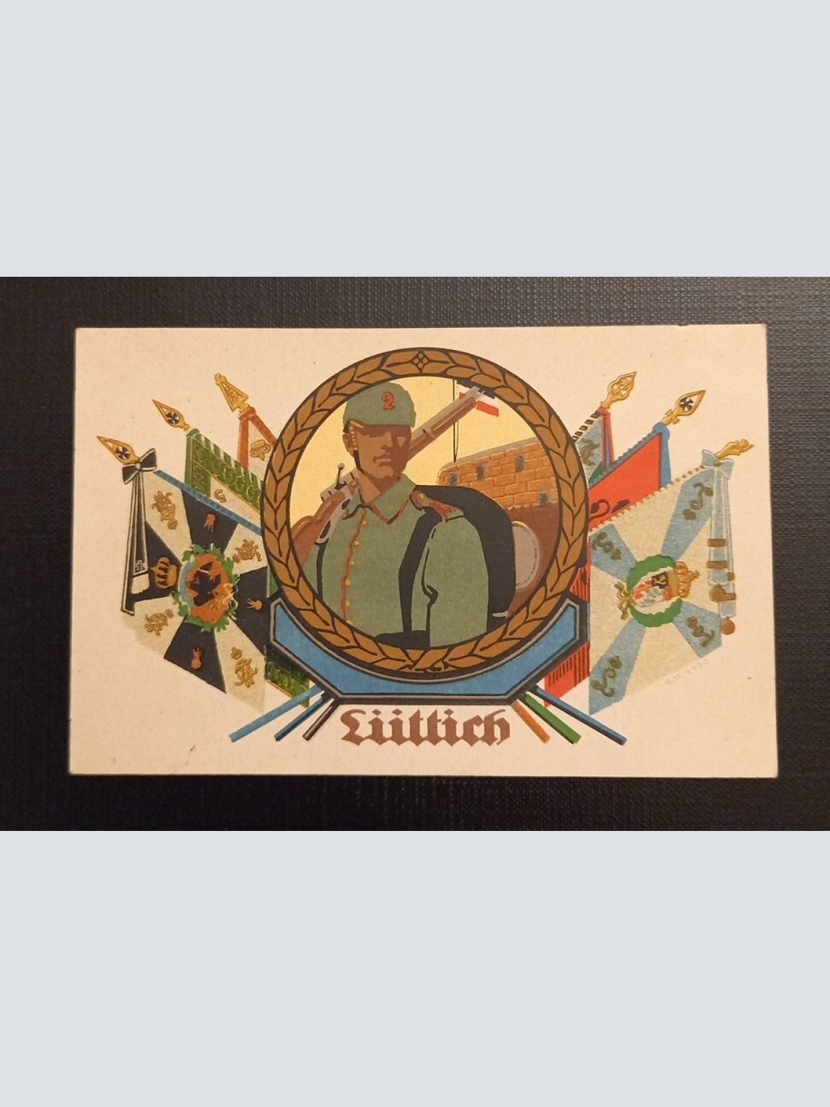 Lüttich Soldat in Uniform mit Fahnen 50179 Ga