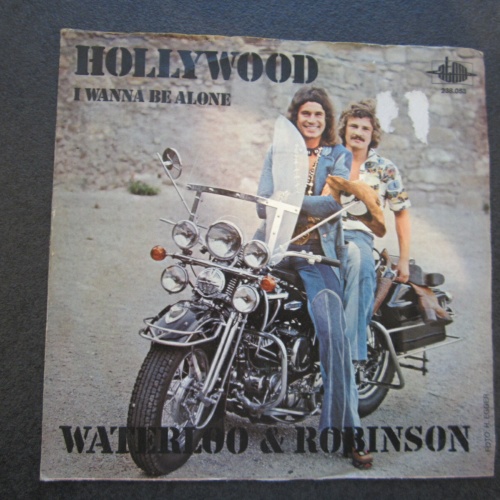 Single / Waterloo & Robinson – Hollywood / AUT Press /