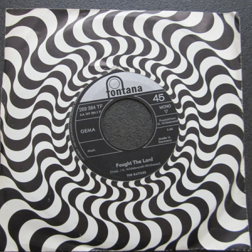 Single / The Rattles ‎– Fought The Lord / DE Press /