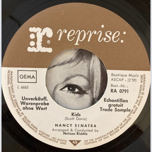 Nancy Sinatra - It's Such A Lonely Time Of Year (7", Single, Promo)