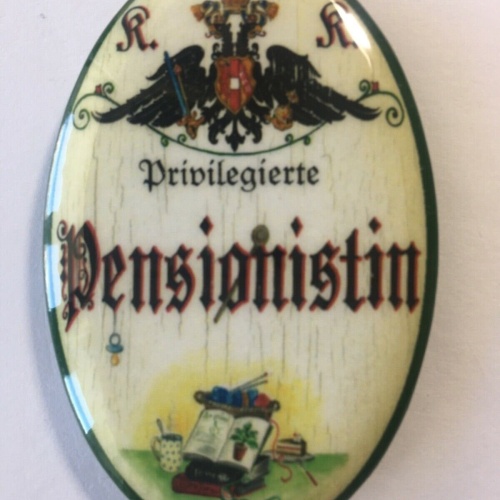 Nostalgie flaschenöffner magnet privilegierte pensonistin hobbies