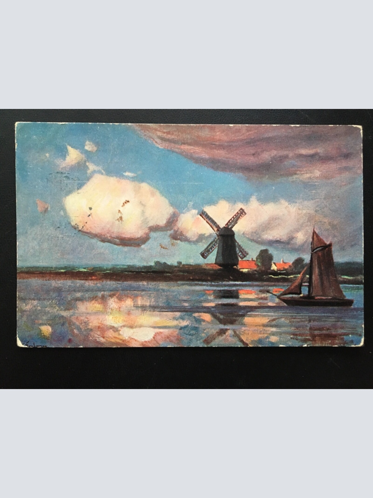 Küste mit Windmühle - Segelschiff - Strand Wolken - Künstlerkarte 908 TH