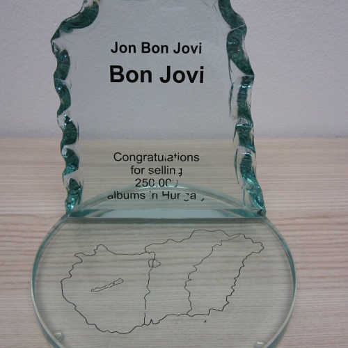 JON BON JOVI -  ORIGINAL AUSZEICHNUNG FÜR 250.000 ALBUMS IN HUNGARY 2001