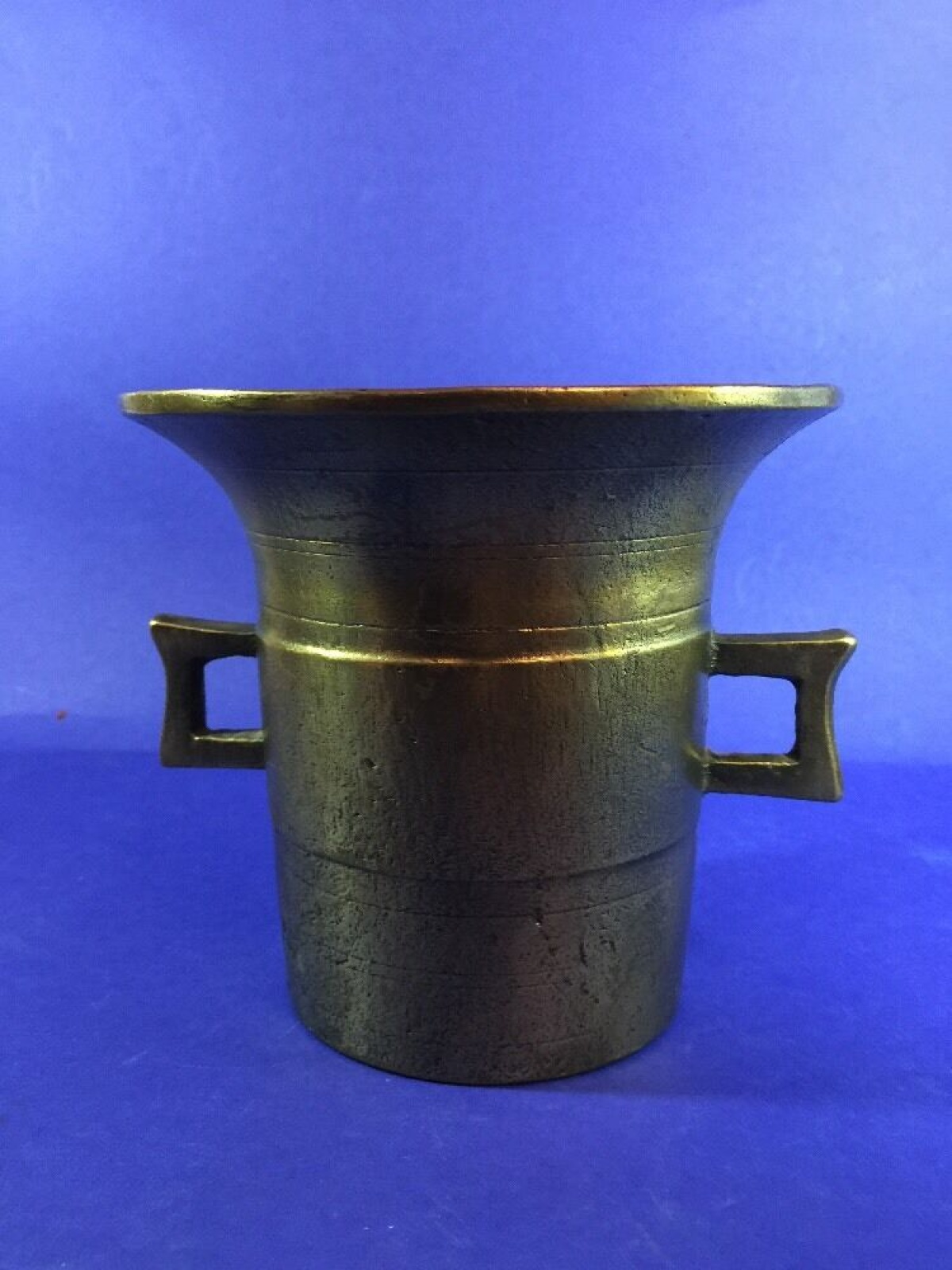 Mörser mit Pistill 13 cm hoch 18 Pistill 24.5 cm Jhdt. ?????