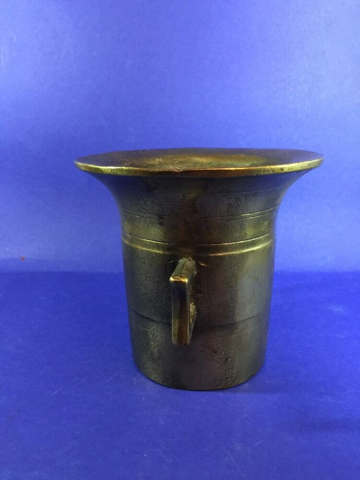 Mörser mit Pistill 13 cm hoch 18 Pistill 24.5 cm Jhdt. ?????