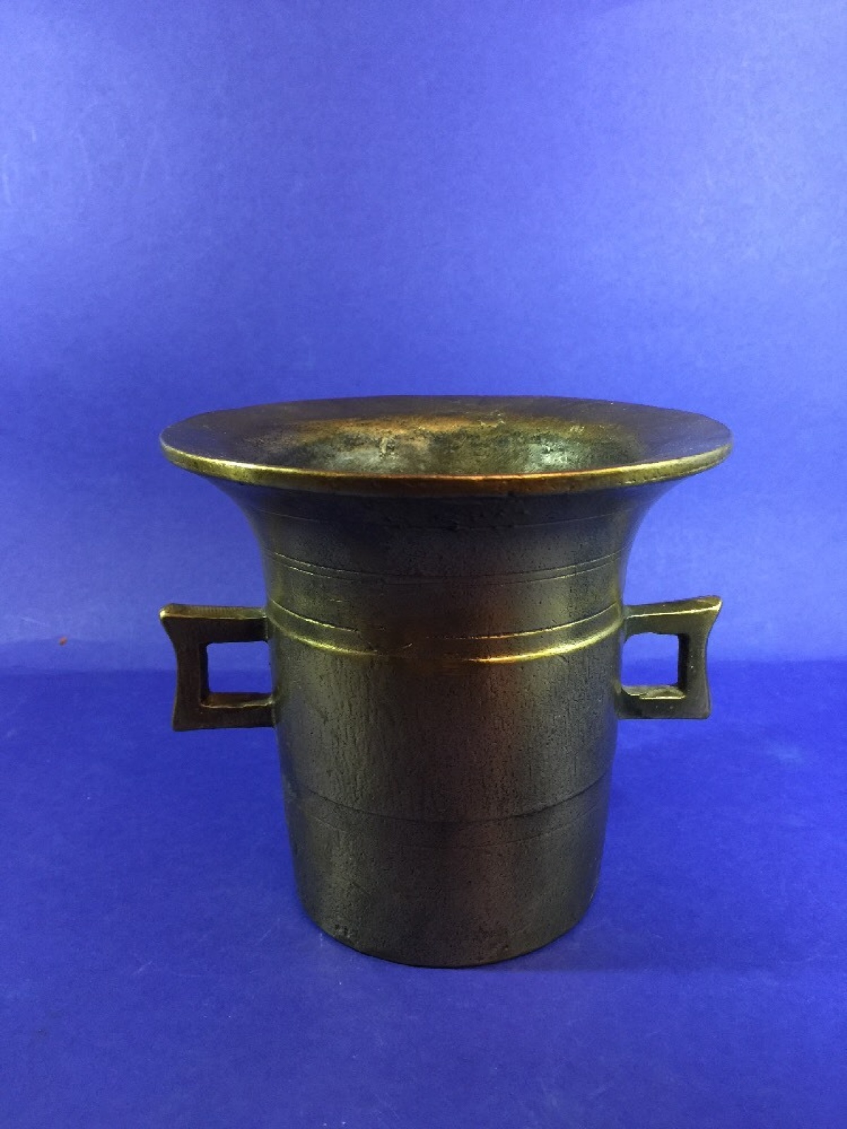 Mörser mit Pistill 13 cm hoch 18 Pistill 24.5 cm Jhdt. ?????