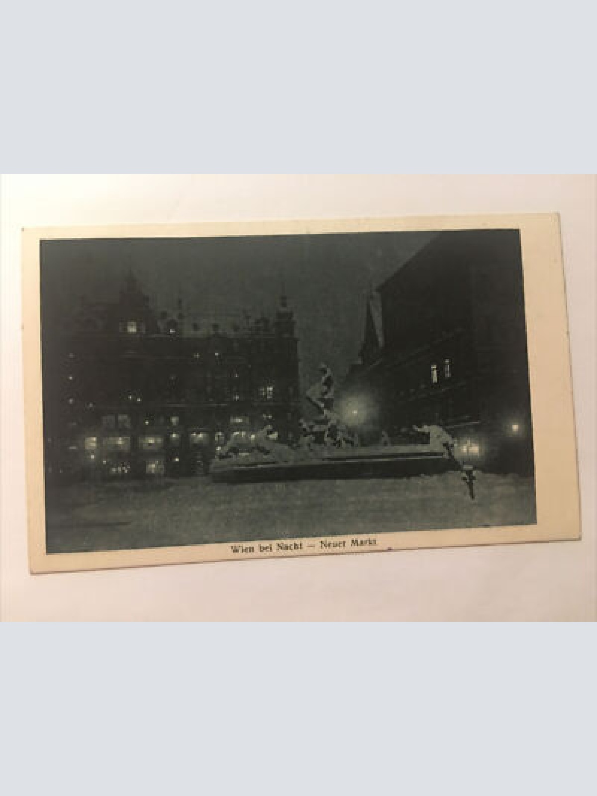 Wien bei Nacht - Neuer Markt 30097 RU