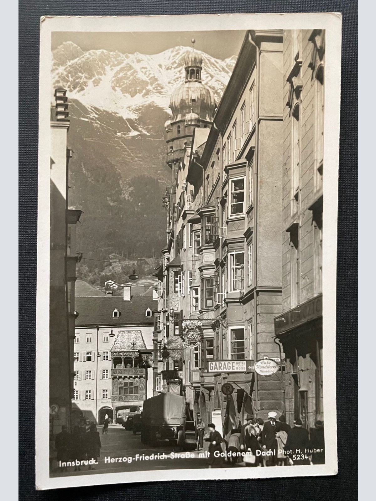 Innsbruck Herzog-Friedrich-Strasse Goldenes Dachl  Tirol Österreich 402173TH A