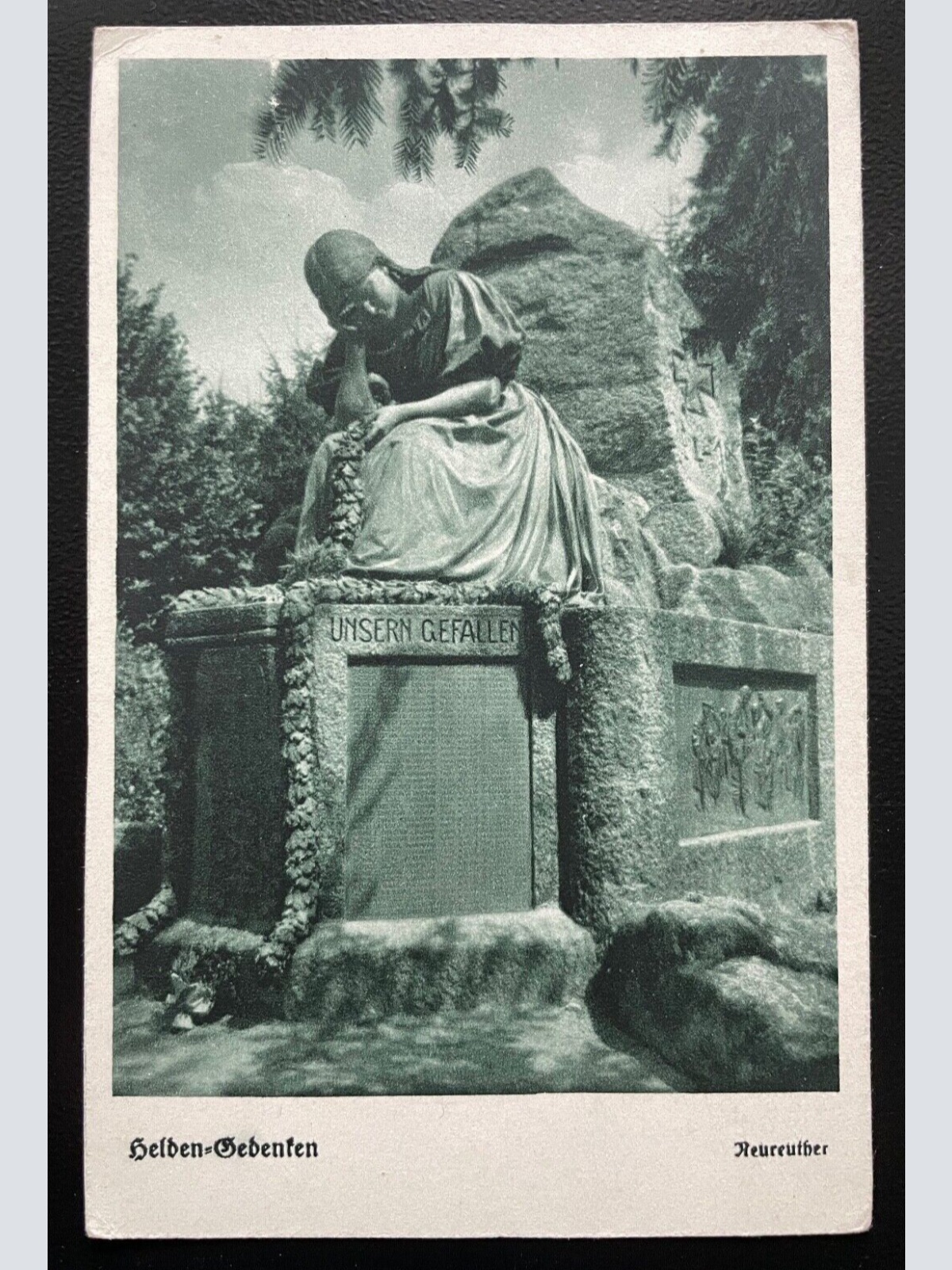 Helden Gedenken Statue Denkmal Frau Gefallene Soldaten Krieg Militär 600199A D