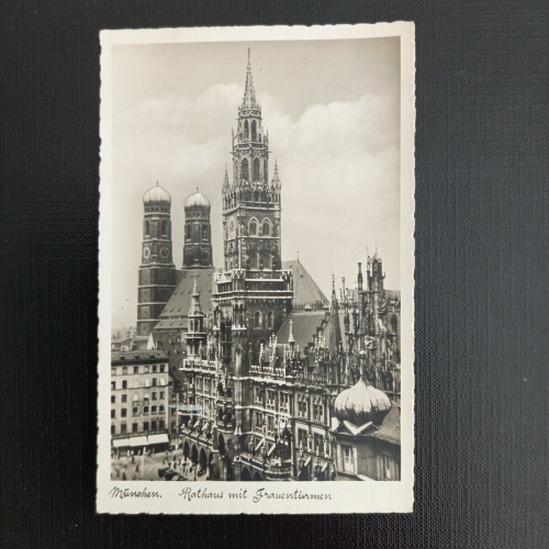 München Rathaus mit Frauentürmen 402736 gr C