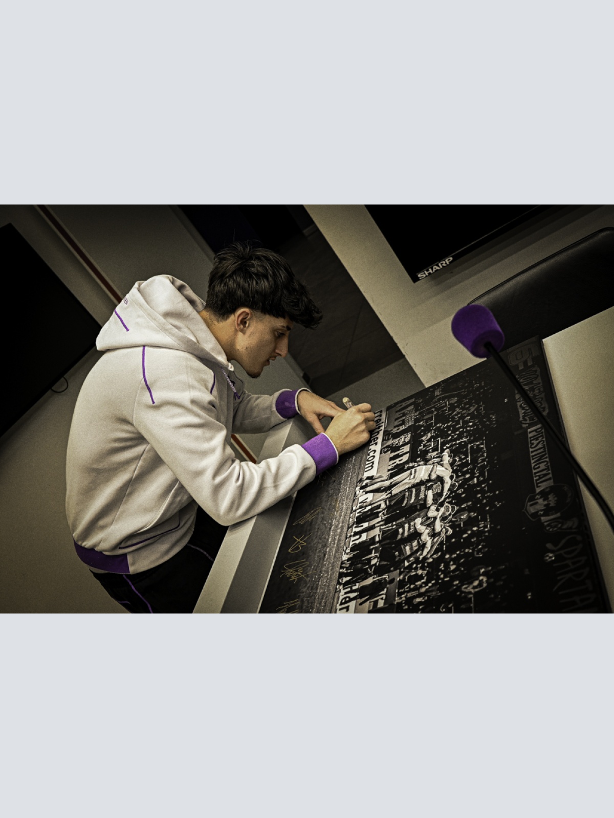 Ubuntu - Foto Mannschaft inkl. aller Unterschriften - Fine Art Print auf Leinwand (90x60)