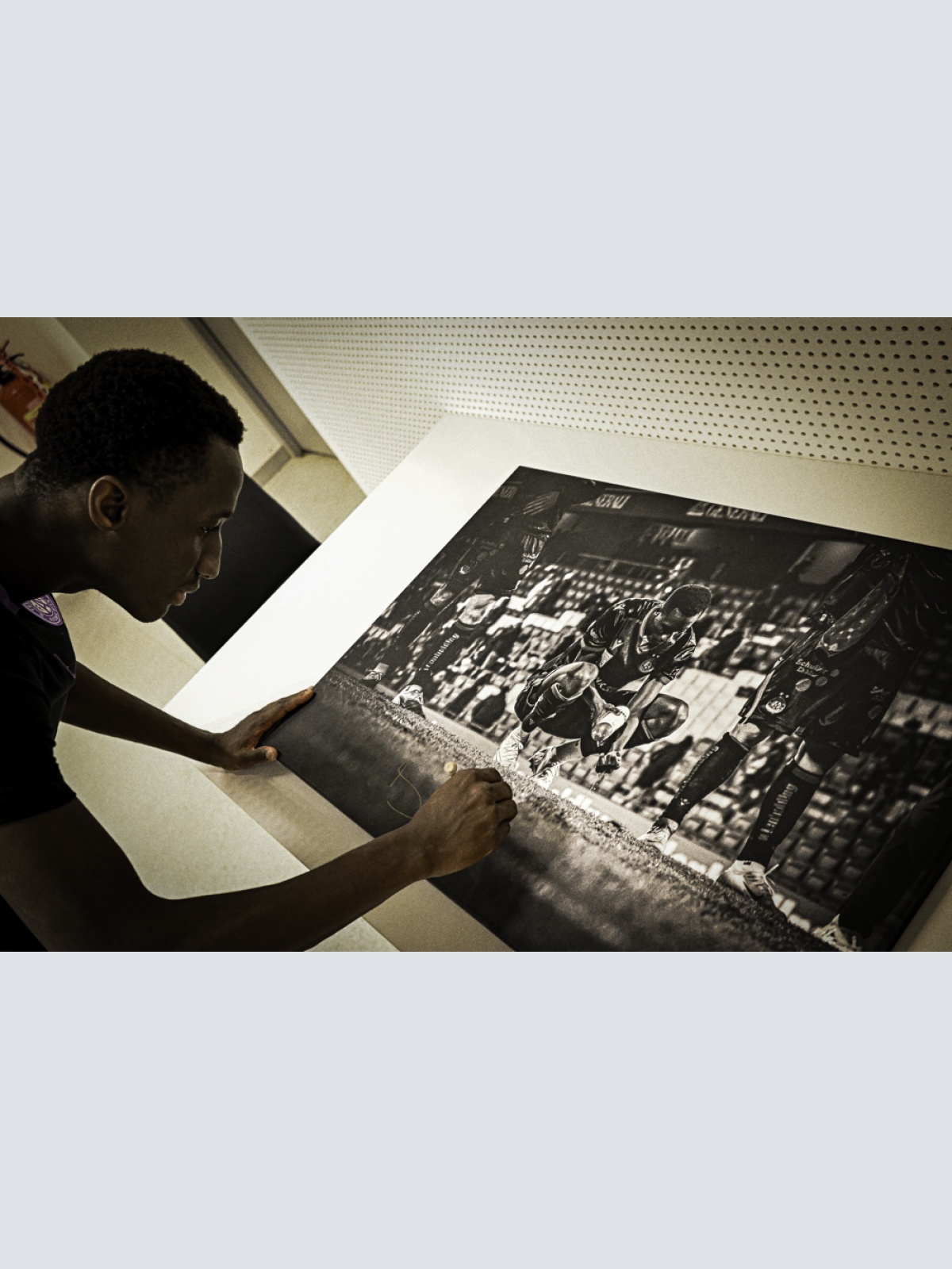 Abu - Foto Abubakr Barry inkl. Unterschrift - Fine Art Print auf Leinwand (90x60)